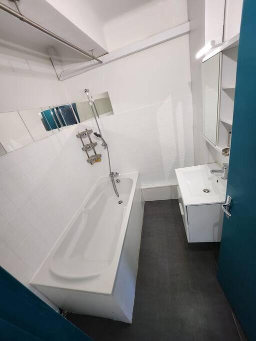 Appartement Deux Chambres 64M2 Avignon Exterior photo